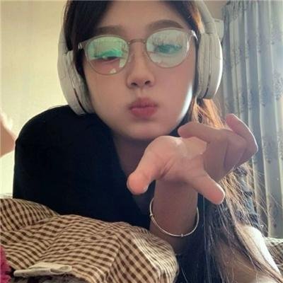 拥抱星星的月亮